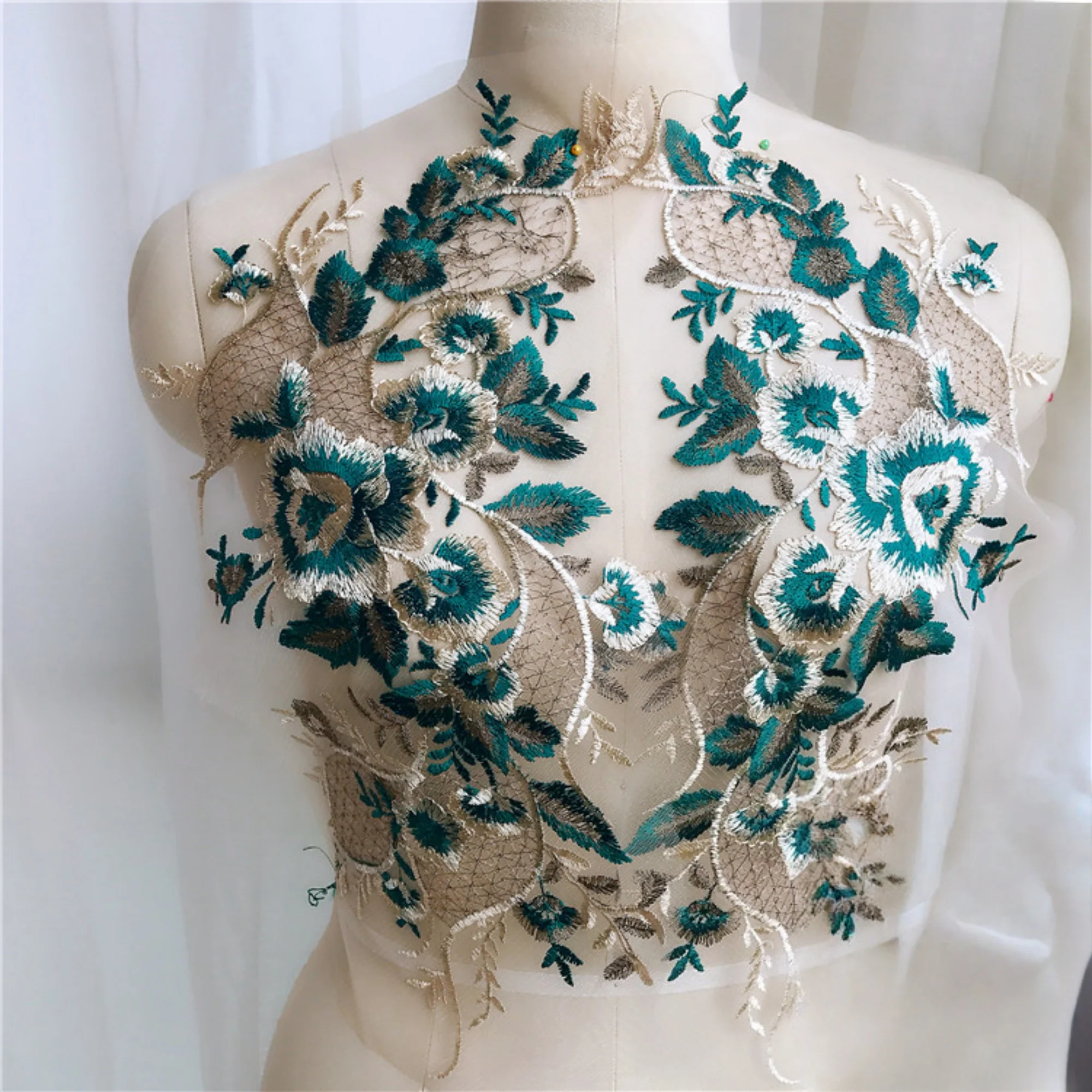 

1 Pair Floral Lace Appliques Embroidered Flowers Patches for Wedding Supplies Bridal Hair Flower Headpiece