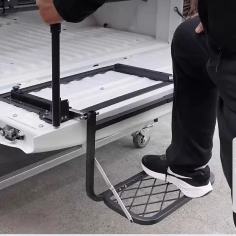 Trunk Folding Ladder, Tailgate Climbing Ladder, Car Cargo & Maintenance Tools view 5