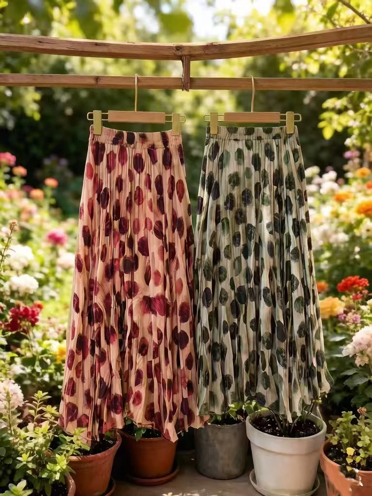 Spring 2026 High Waist Polka Dot Half Skirt Women's Print New Style Slimming Hip Covering Summer Long Skirt A-Line Silhouette