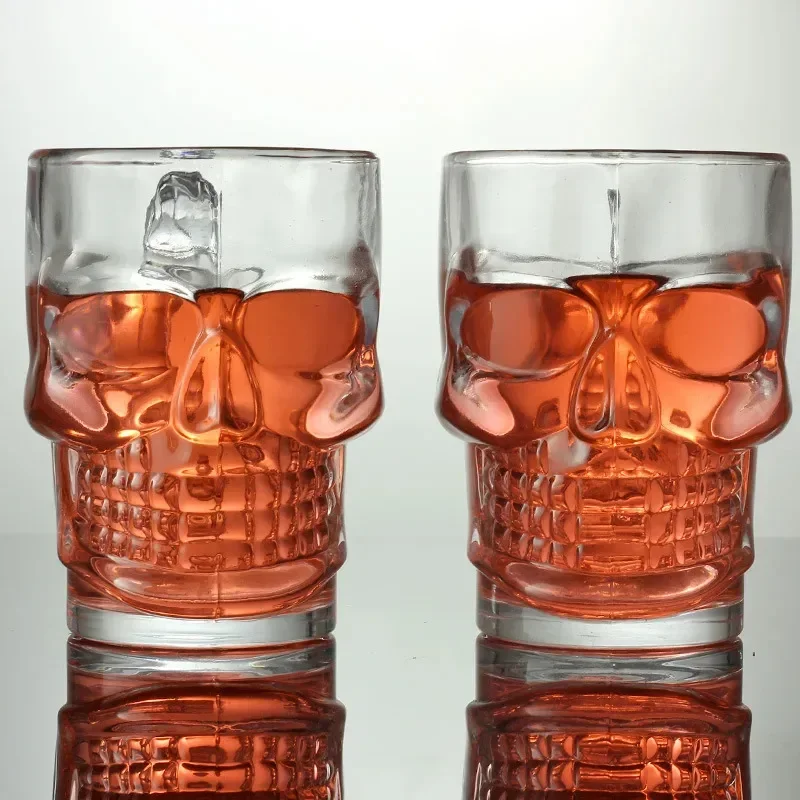 

500ml Skull Face Beer Glass Beverage Glasses Fun Entertainment Glass with Handle Halloween Decoration 240806