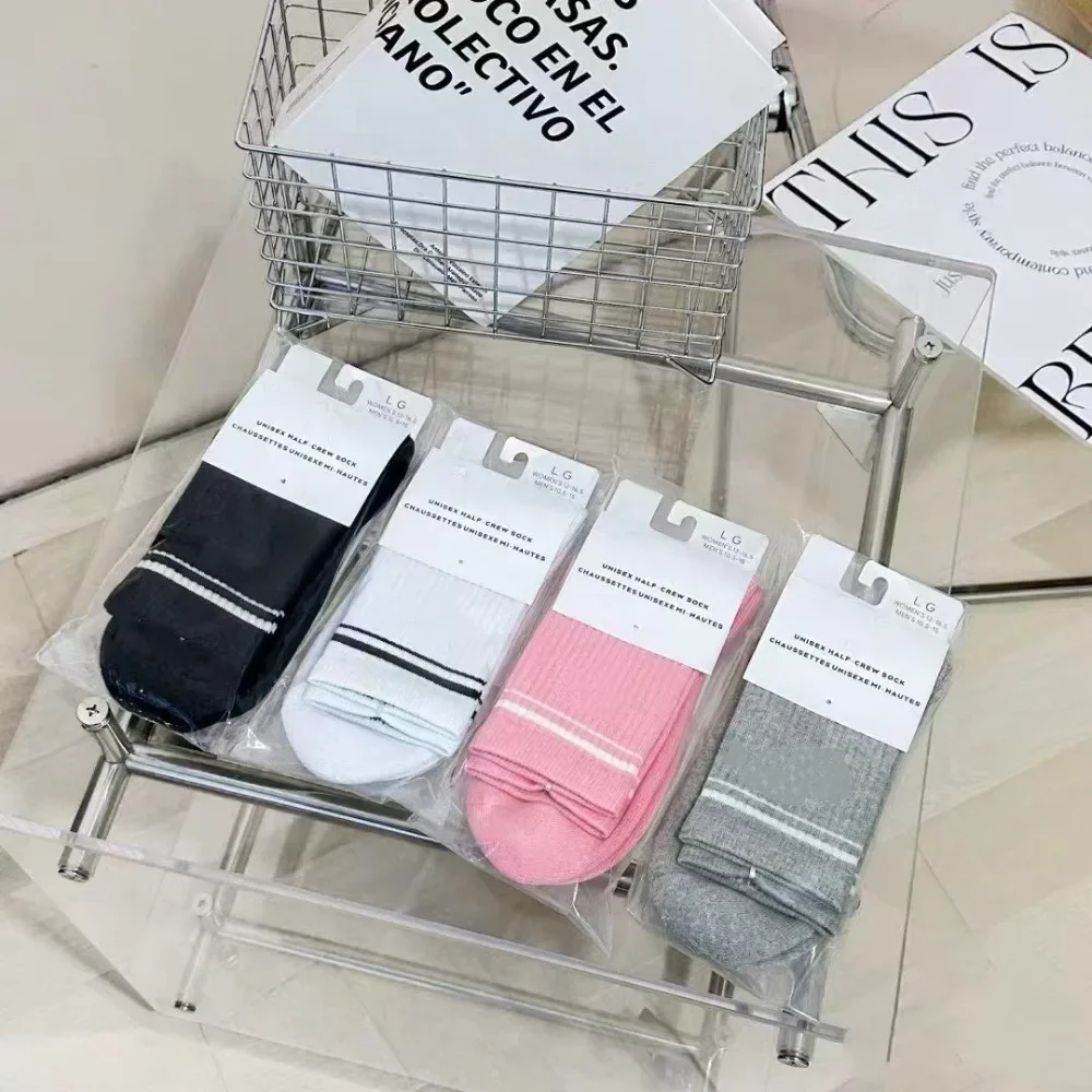 

Retro Colorful Socks for Women, Non Slip Grippy Pilates Socks, Athletic Sport Crew Socks, Fitness Gym Workout Running Socks