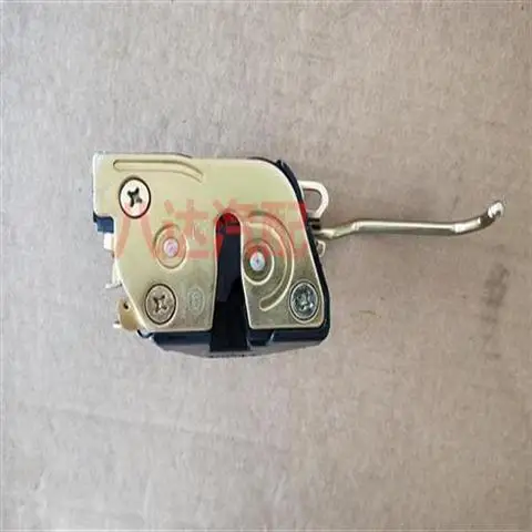 Front Door Lock 6105100-01 6105200-01 for DFSK Dongfeng Sokon K01 K07 K07 Mini Bus Van Cargo Truck