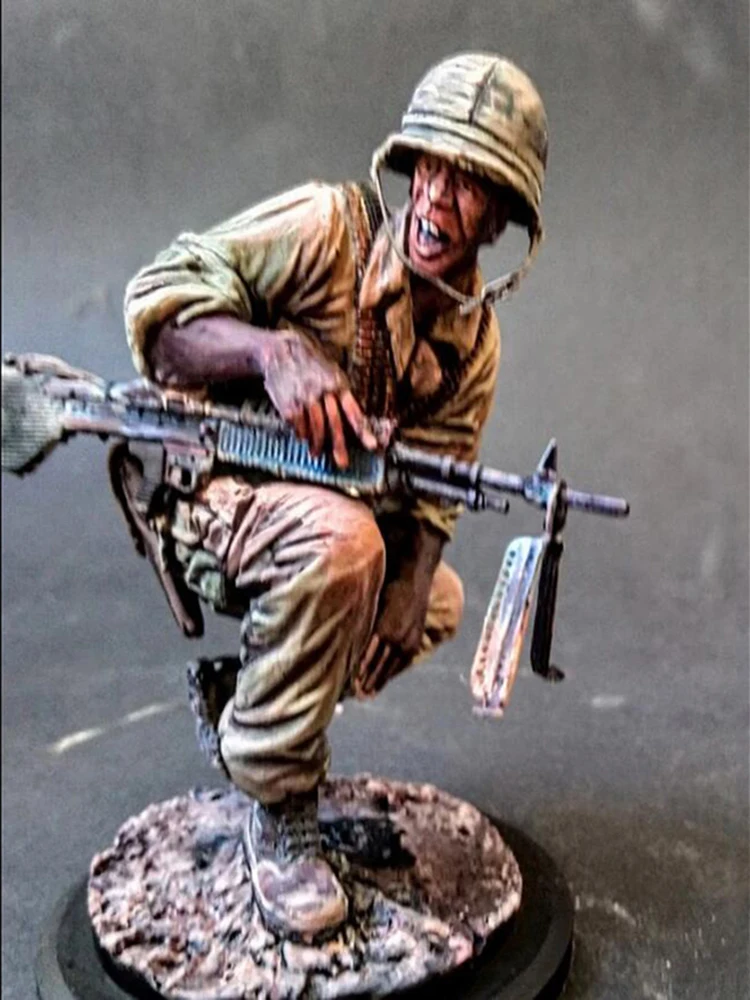Soldado de resina 1/16, soldado antiguo, modelo de la guerra de Vietnam, Kit de construcción de figuras sin montar y sin pintar