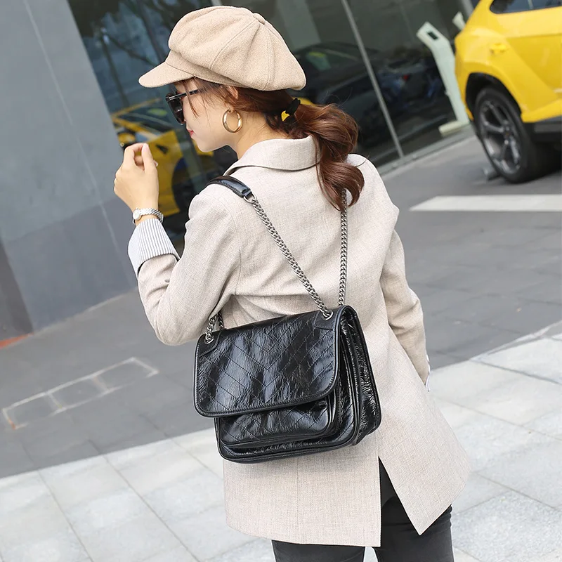 

2023 Women New Fashion Oil Wax Leather Diamond Lattice Large Capacity Chain Bag Shoulder Bag Crossbody Bag Messenger Bag Office