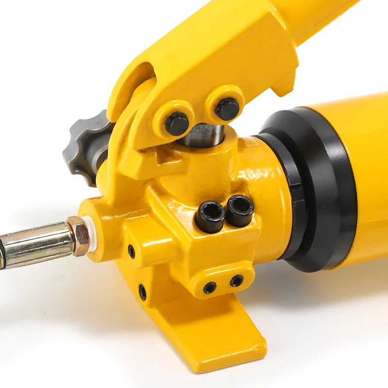 

exquisite craftsmanship Manual hydraulic pump CP-700 Oil storage 0.9 liters Output pressure 70 trillion Pa, high pressure