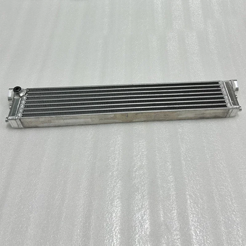 Oil Cooler Radiator For Mercedes Benz W204 W211 W216 C63 S63 E63 AMG A2095000100 2095000100