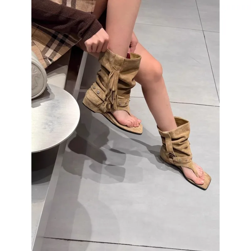 European and American Tassel Pile Boots Women's 2026 New Retro Foot-clip Cool Boots Have A Heightened Temperament