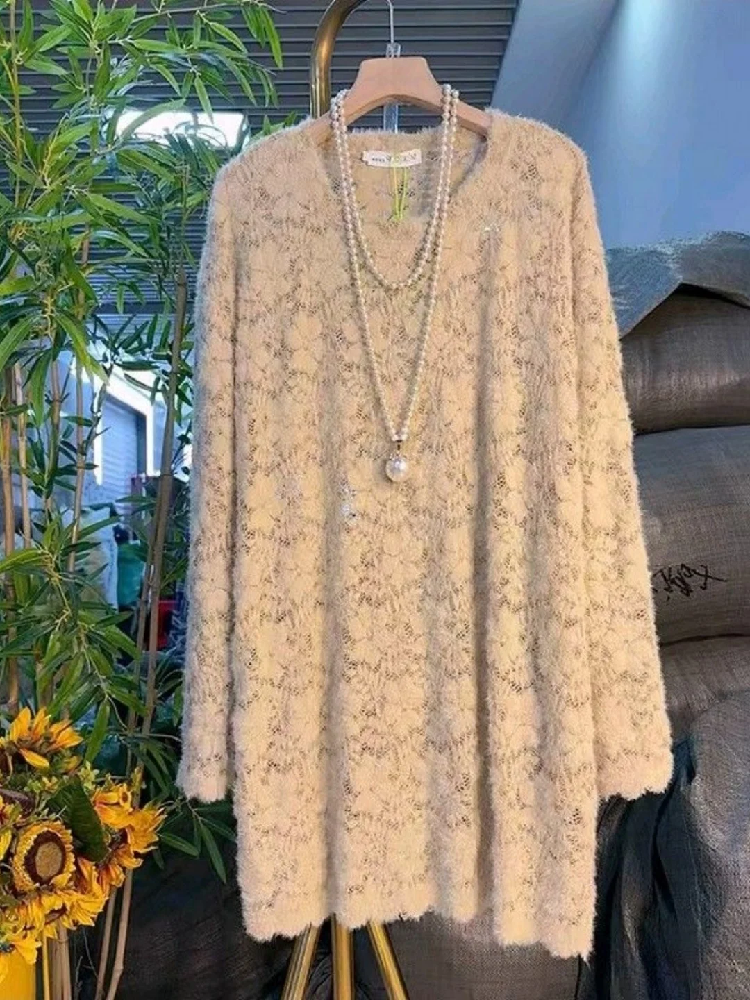 

plus Size Casual Loose Long Sleeve Lace Shirt Women's plus Size Loose Fit Casual Style Mid-Length Long Sleeve Lace Top