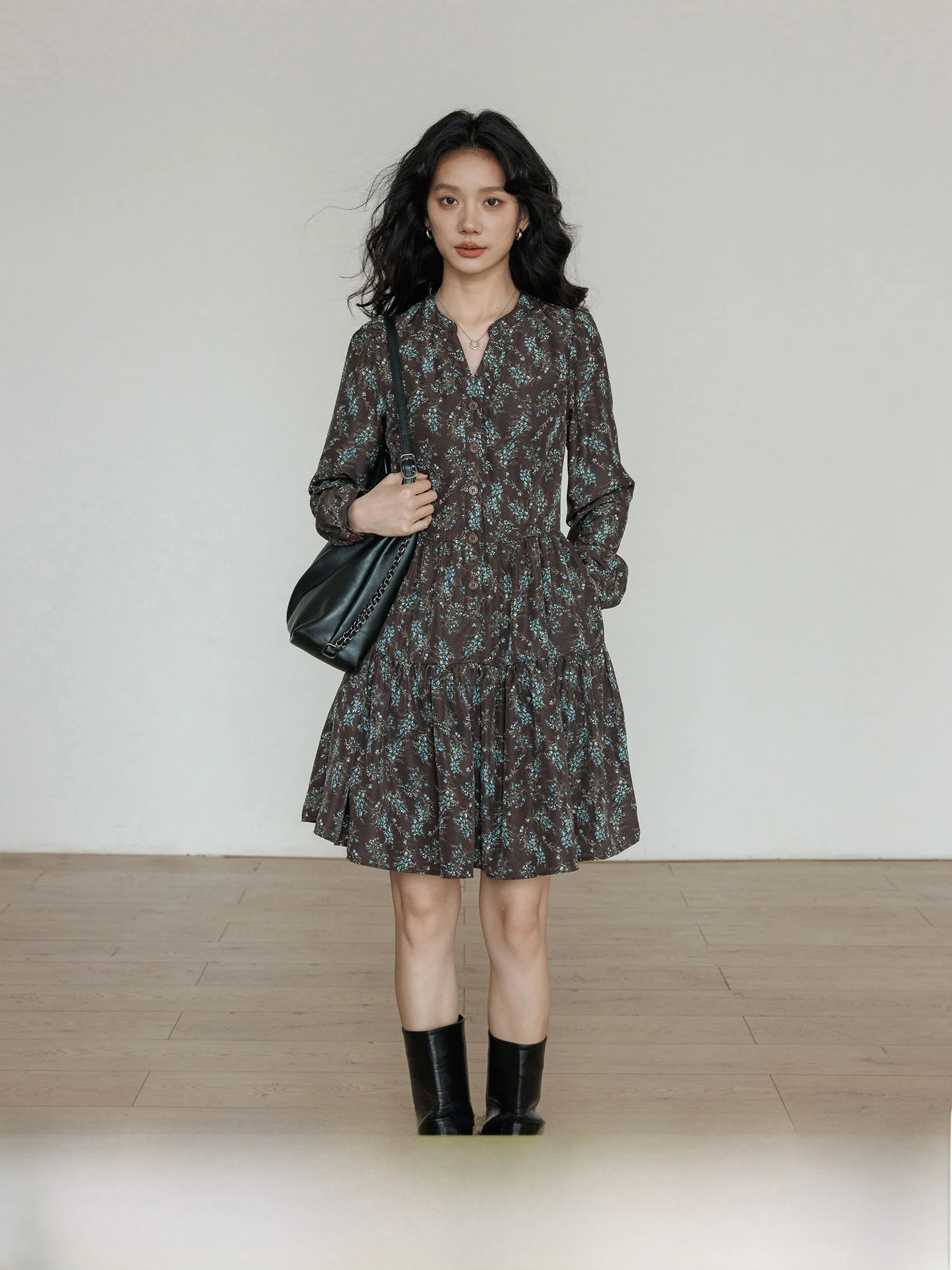 

Spring V-Neck Print Waist-Cinching Shirt Dress Women's 2026 New Vintage Preppy Style Casual Short Skirt Loose Fit City Commute