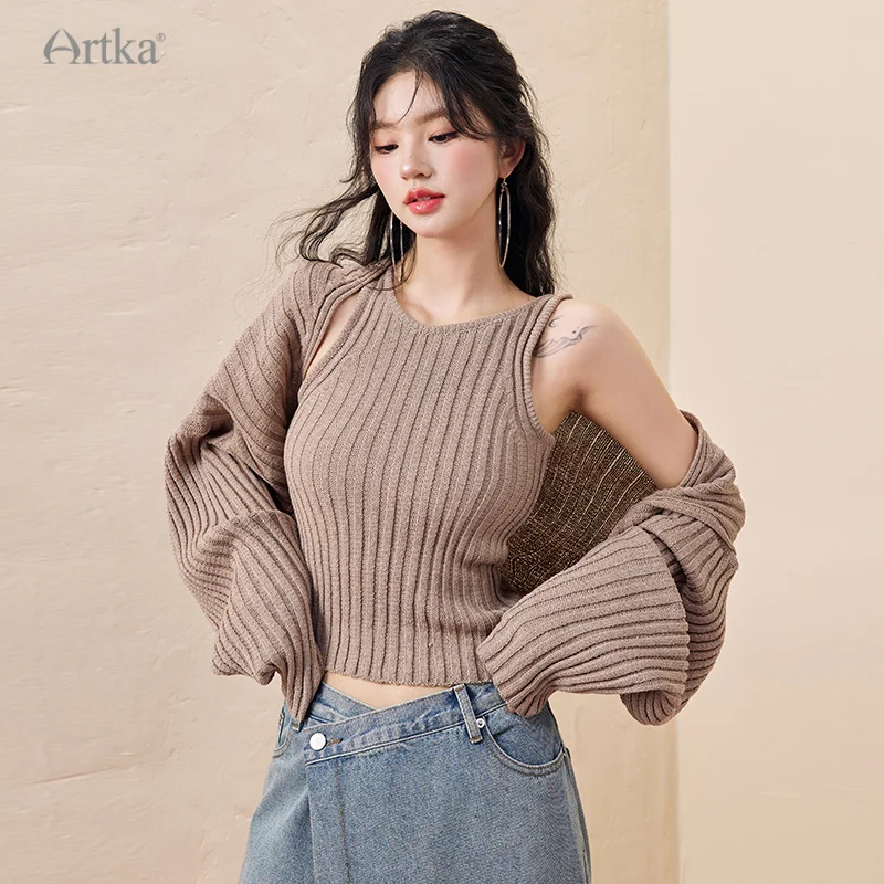 

ARTKA 2023 Autumn New Women Cardigan Set Fashion Lazy Style Loose Cardigan Camisole Set Knitted Tank Top 2 Piece Set TZ92239Q