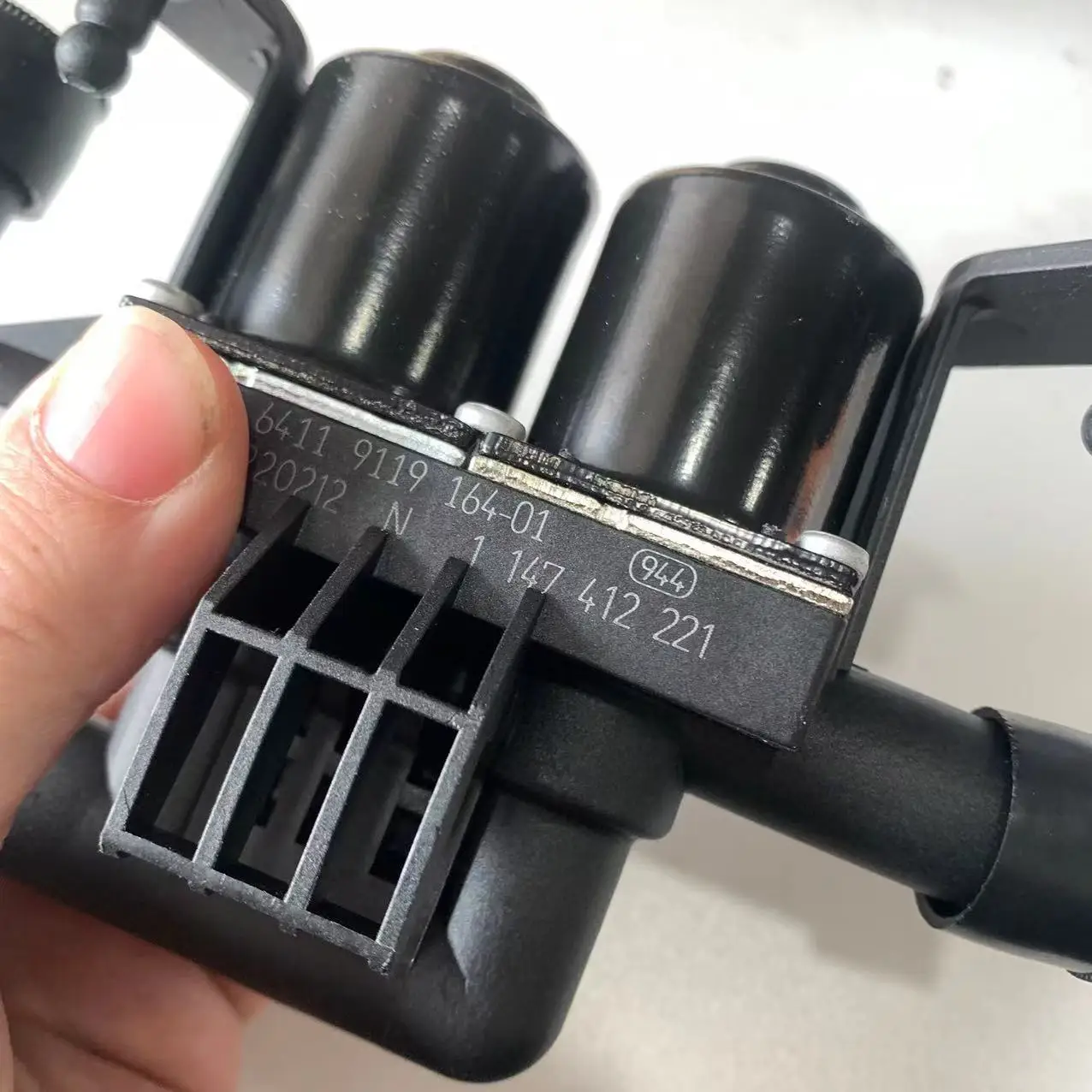 OEM 64119119164   Válvula de Control del calentador, válvula solenoide de refrigeración por agua para BMW 528i 535i 550i 740i 64114271156 64219310349   HACV