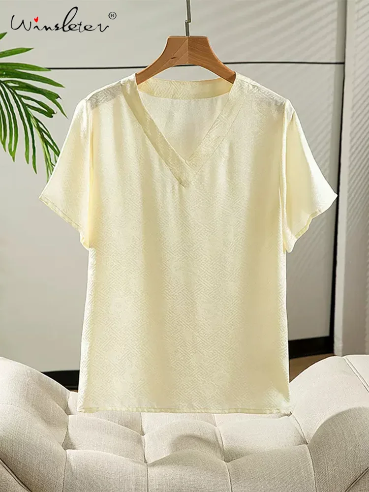 

Winsleter, 100%Natural Silk Elegant T-Shirt, Woman Short Sleeve V Neck Jacquard, Vintage Loose Tops, 2024 Summer Fall T47309QM