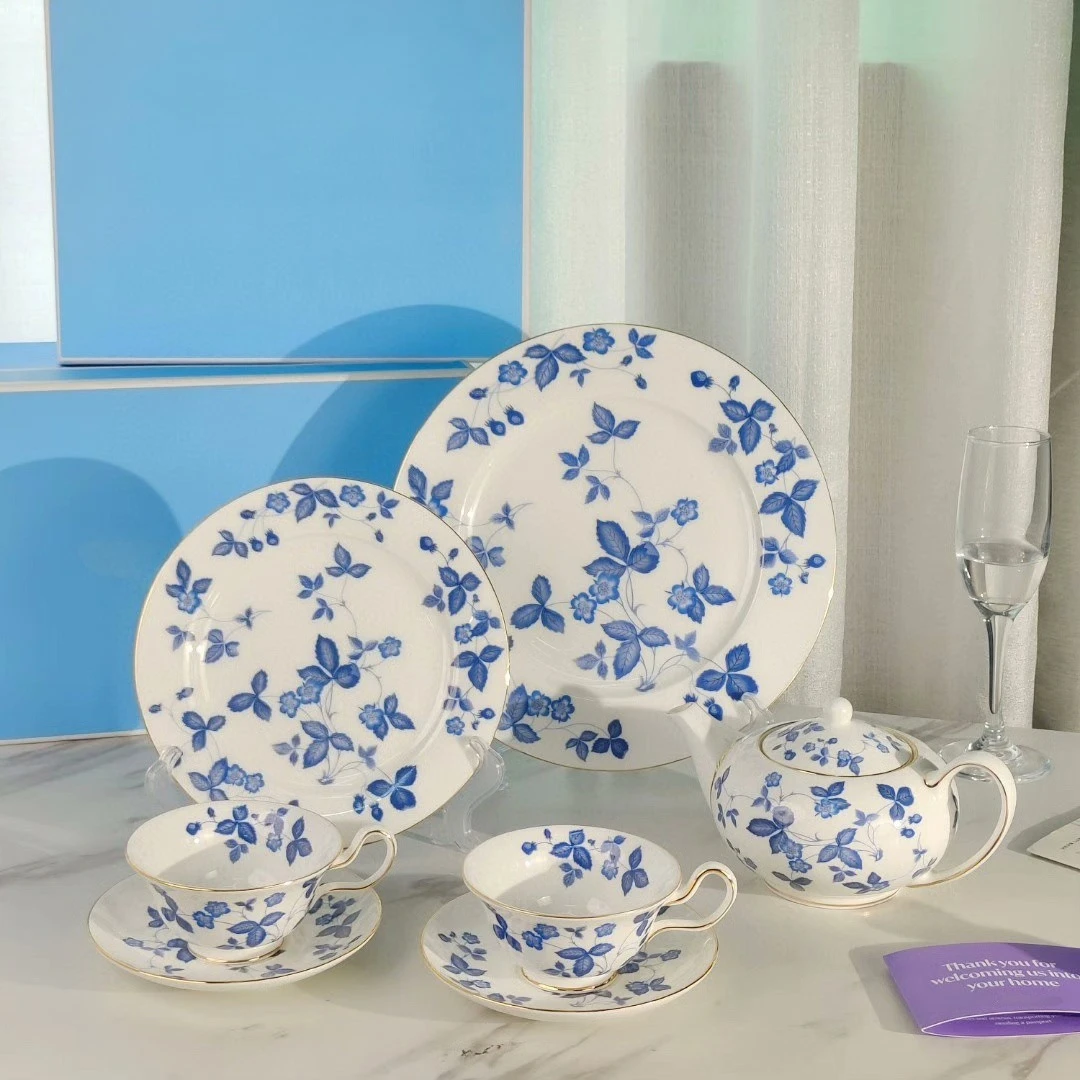 

Homewood Indigo Strawberry Series European Pastoral Style Bone China Coffee Cup and Saucer Household Western Dish