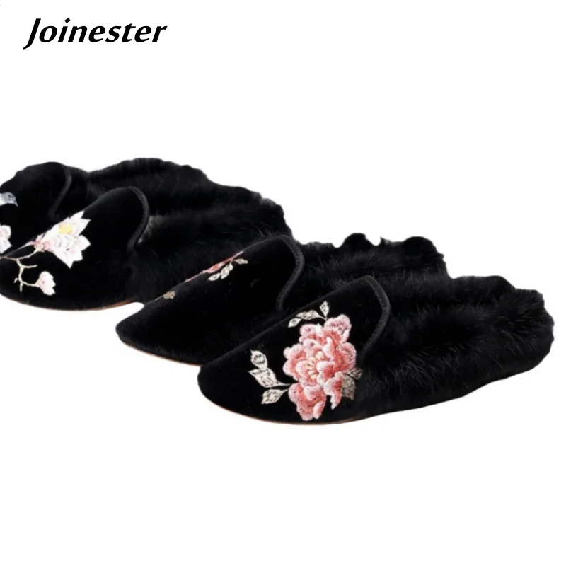 

Women Pointed Toe Fur Lined Flat Slipper Retro Embroidered Fashion Winter Warm Mules for Ladies Outdoor Slides