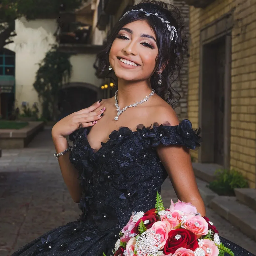 Angelsbridep-vestidos de Quinceañera de satén negro, vestido de baile con apliques florales, cristal dulce, 16 vestidos con cordones, vestidos de fiesta de cumpleaños