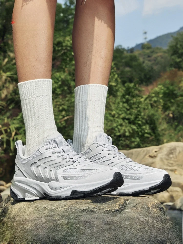 

XTEP Special Dust MAX Running oes Casual Bla Дышащий Running oes Retro Sle Молодежный модный весенний сезон
