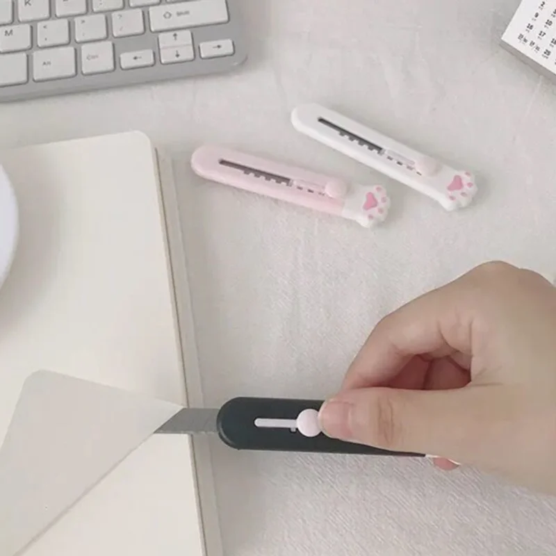 20 Piezas de Mini Cortadores de Papel con Diseño de Pata de Gato, Cuchillo Retráctil Portátil para Sobres, Cajas, Manualidades, Oficina y Papelería