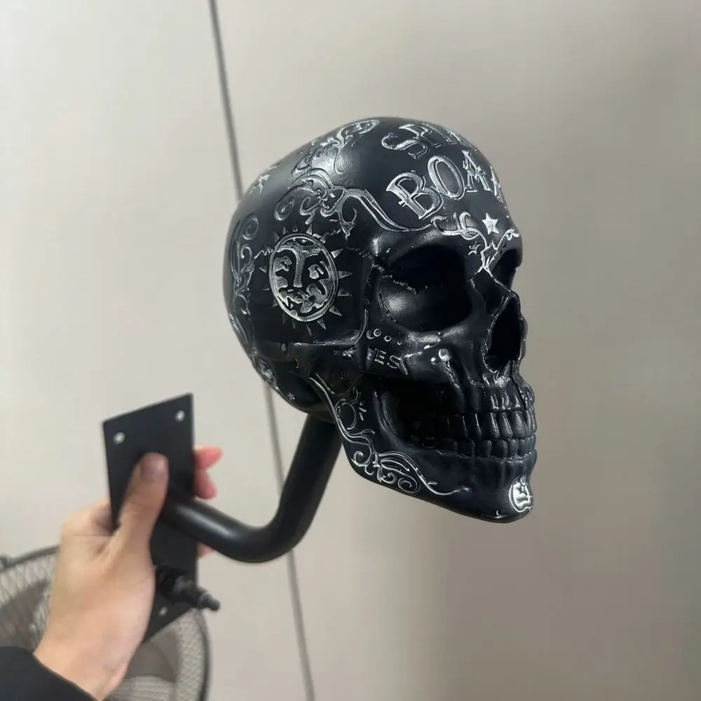 Unique Skull Helmet Rack Resin Wall Hanger Practical Organizer For Motorcycle Gear Display Garage Home Decor