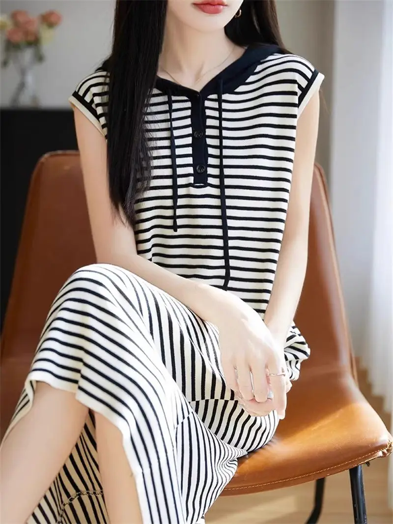 2025 novedad de verano, vestido sin mangas a rayas con capucha, vestido largo de seda helada para mujer, ropa de punto G1240 ﻿