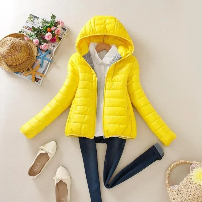 

Quilted Padded Yellow Hoodie Short Feather Jackets for Women Lightweight Puffer Thick Padding Cropped Woman Coat Black Cold Hot