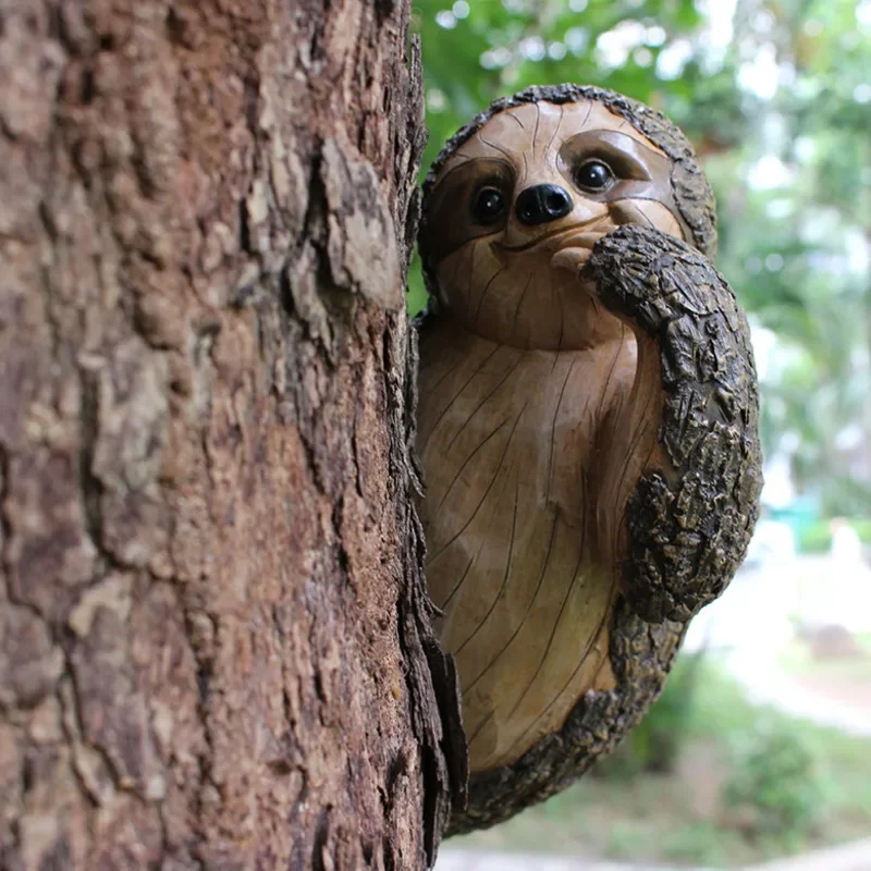 Resin Sloth Garden Statue Tree, Face Hanging Sculpture Outdoor, Yard Lawn Patio Tree Hugger, Figurine Ornament Decoration