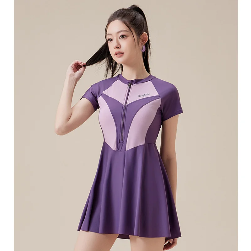 

Женский слитный купальник-рашгард с длинным рукавом на молнии, с шортами, скромное пляжное платье со встроенным бюстгальтером, солнцезащитный костюм-рашгард