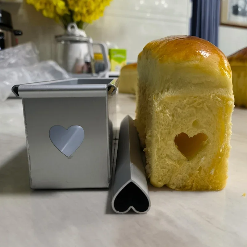 Long Cake Baking Pan Flowing Heart Cake Mold Aluminium Square Alloy Bread Loaf Pan with Center Tube Tools