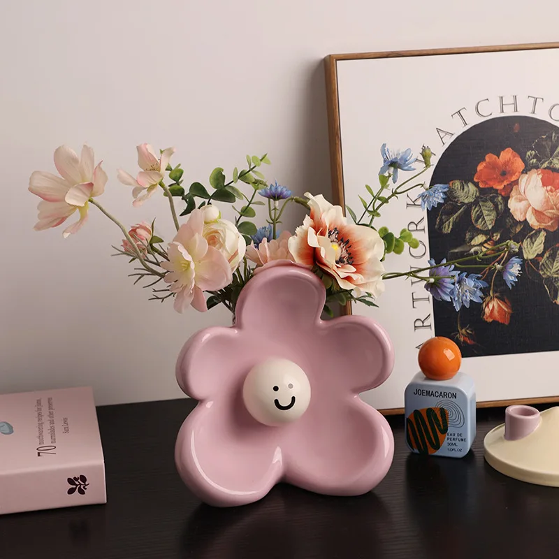 

Smiley Vase Cute Ceramic High-looking Entrance Living Room Home Decoration Ornaments
