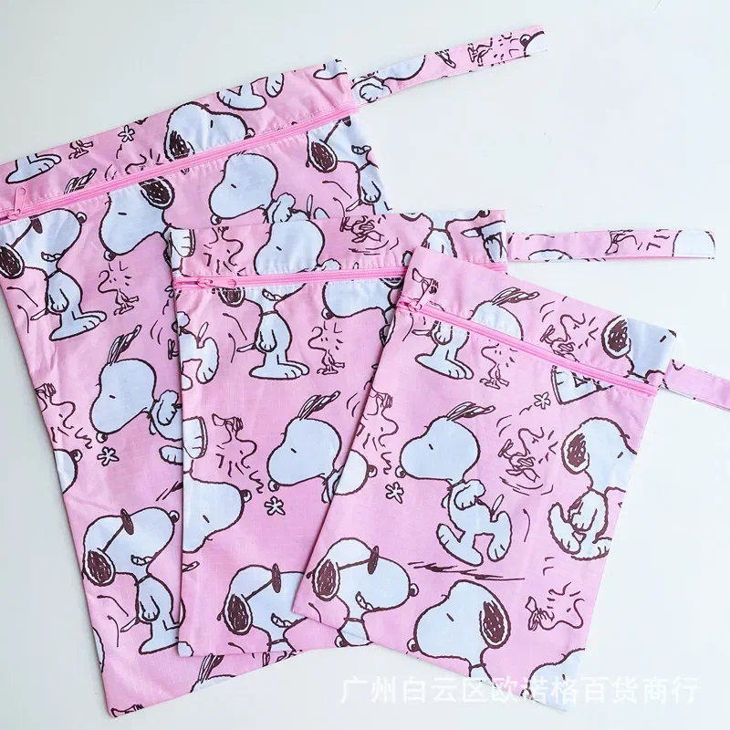 

Snoopy 3pcs Document bag Waterproof underwear Socks bag HandbagTravel bag packing bag Baby bottle Diaper towel Storage bag