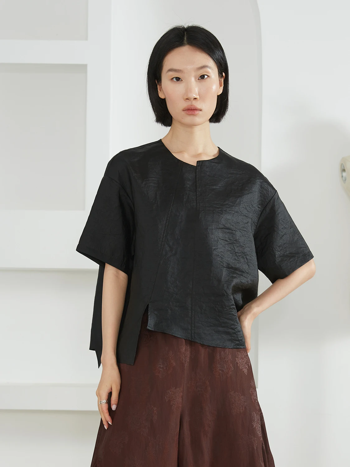 

Шелковая футболка-топ Silk Cloud с коротким рукавом для женщин, дизайнерский крой, асимметричное соединение тканей, узор «черепаха» из натурального шелка, летняя повседневная свободная модель