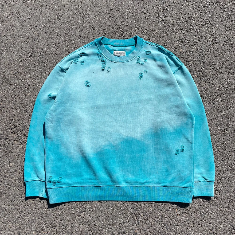 sweat-shirts-vintage-delaves-a-trous-pour-couples-couleur-bonbon-collection-exclusive-studio-articles-«-desir-du-cœur-»-atelier-wang-you-bing
