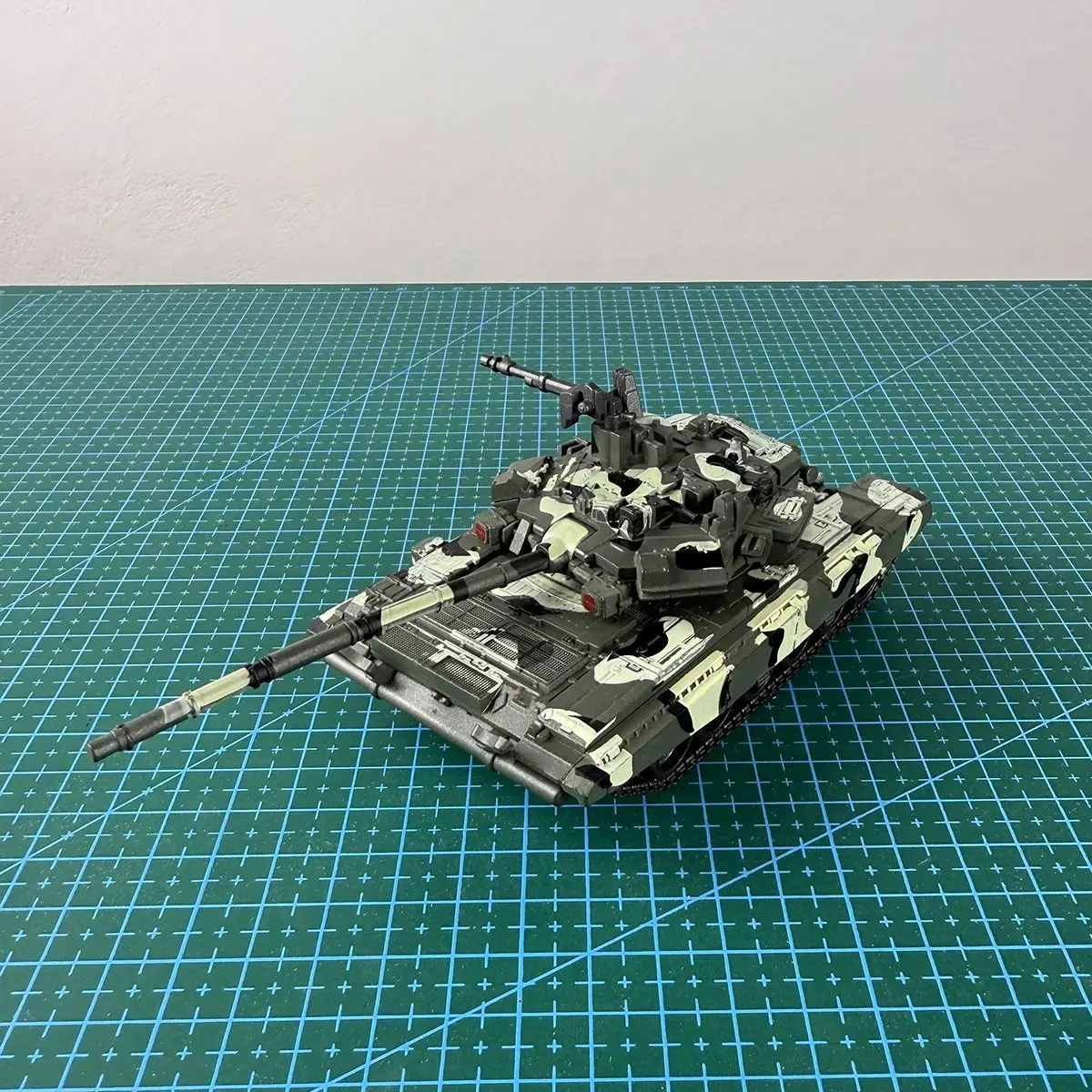 1/48 Russian T-90 Main Battle Tank 1/72 US M1A2 UK Challenger No Glue Pre-colored Military Assembly Model Building Block Toy
