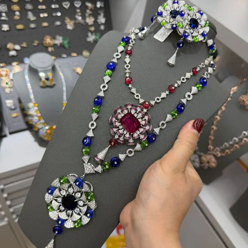 Women Blue And Green Round Stone Cubic Zirconia Jewelry Set Floral Pendant Necklace And Dangle Earrings Set For Daily Wear