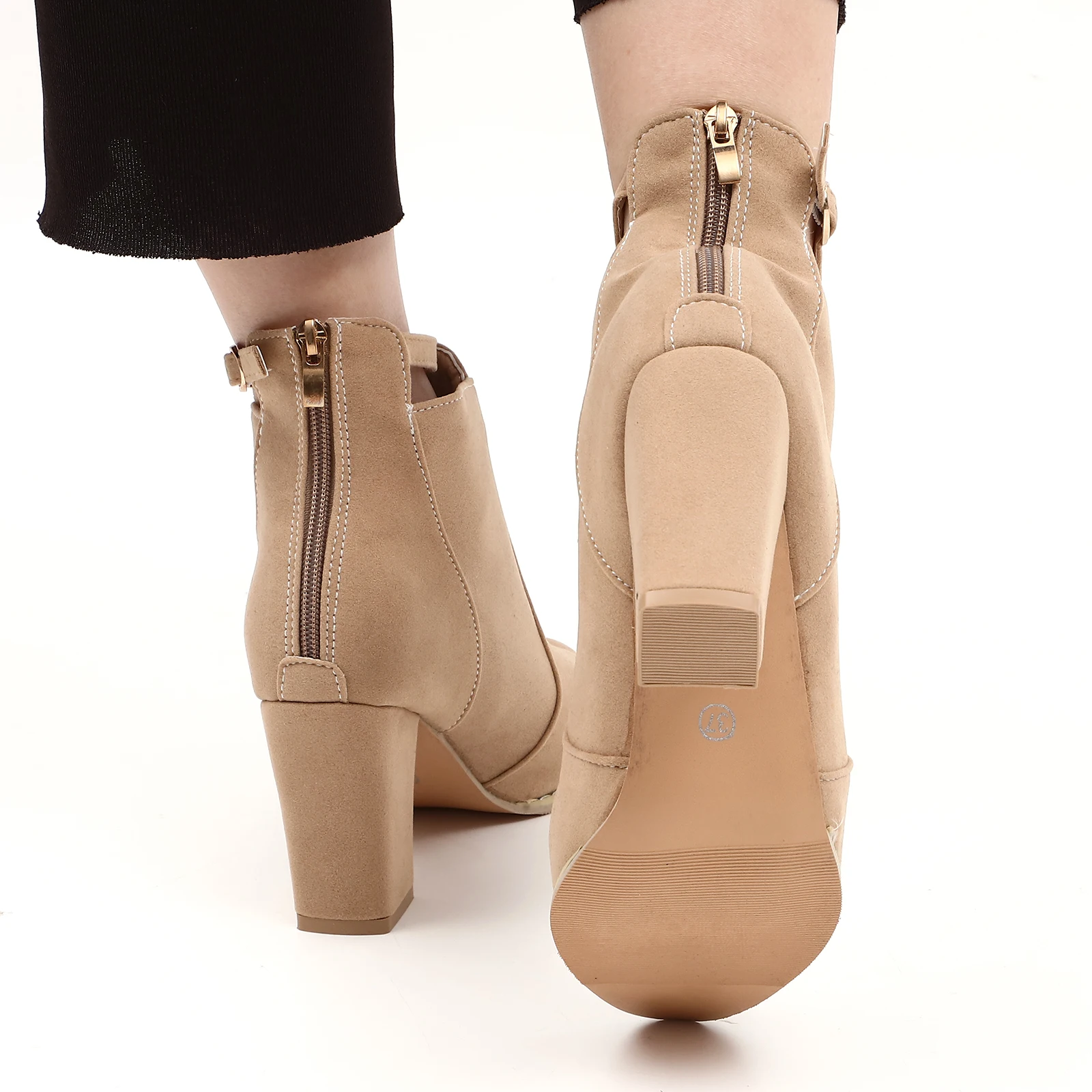 

Женские высокие короткие сапоги, стильные ботильоны, повседневные осенние женские ботинки, зимняя обувь, нескользящая удобная дизайнерская осенняя одежда