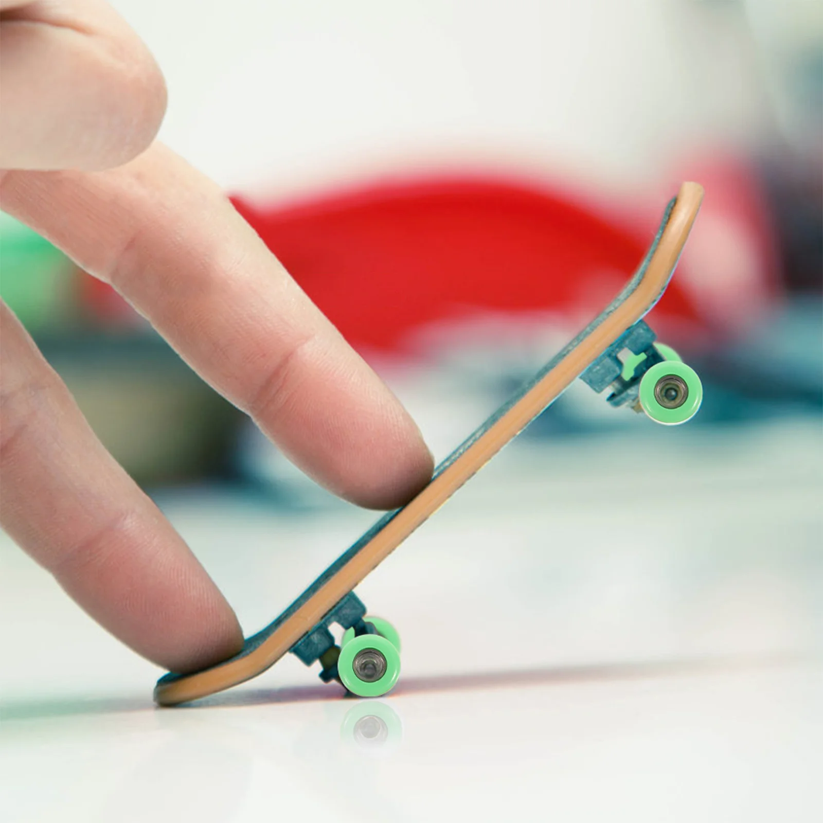 

4 Pcs Finger Sliding Board Toy Stainless Steel Plastic Mini Skate Roller Model 34mm Trucks Colored Movement Stress