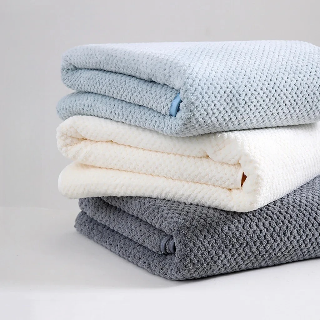 Boluoge Large Bath Towel, Thickened Absorbent Quick Drying Beach Towel, Coral Fleece Bath Towel,  Household Adult Towel