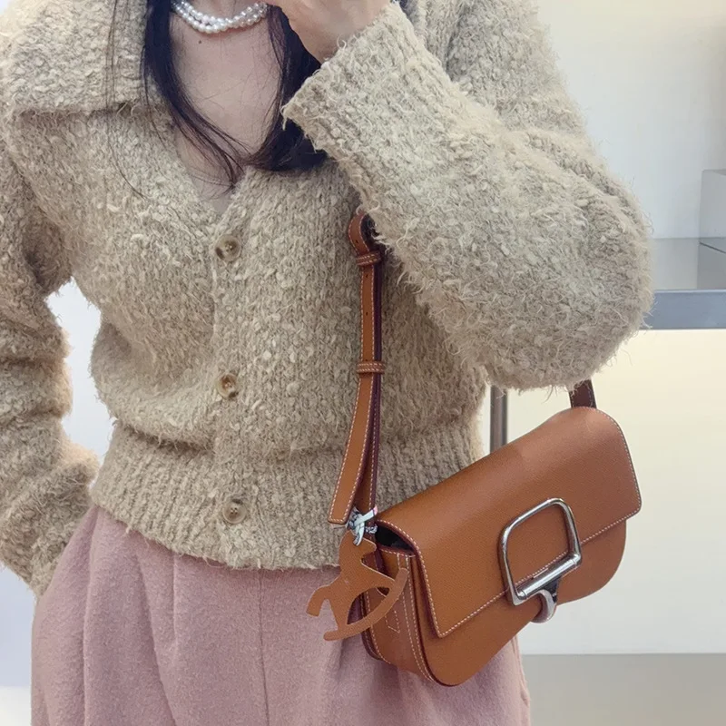 2024 Spring Summer New Vintage Tote Shoulder Bags Fashion Latch Design Simple Casual Commuter Armpit Bag Female Handbags Bolsos