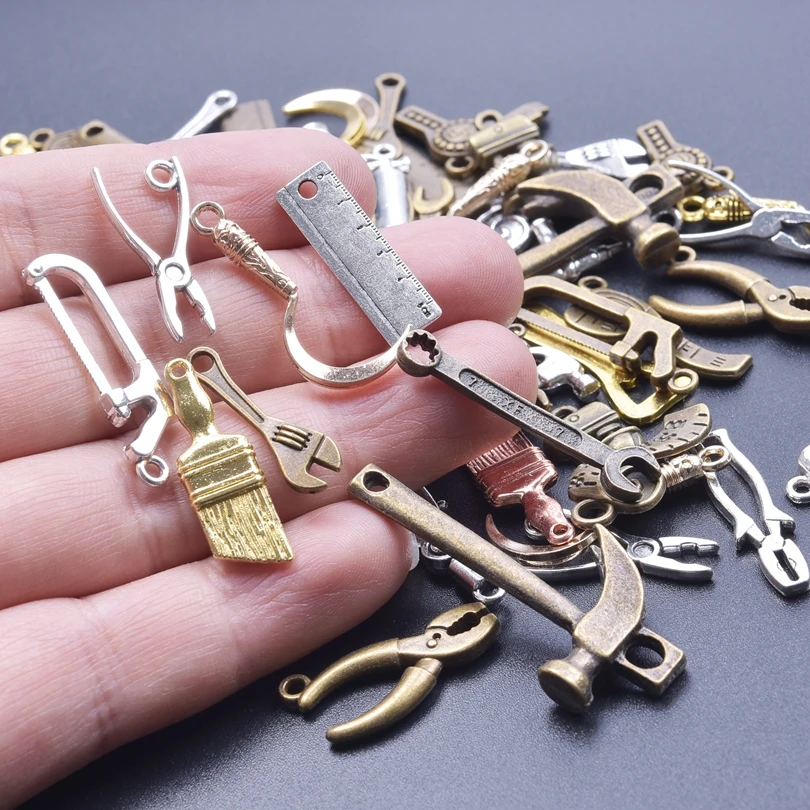 10/20/30/50pcs Wholesale Different Tools Charm Pendant Tongs Axe Sickle Charms For Jewelry Making Supplies Random Mix Materials