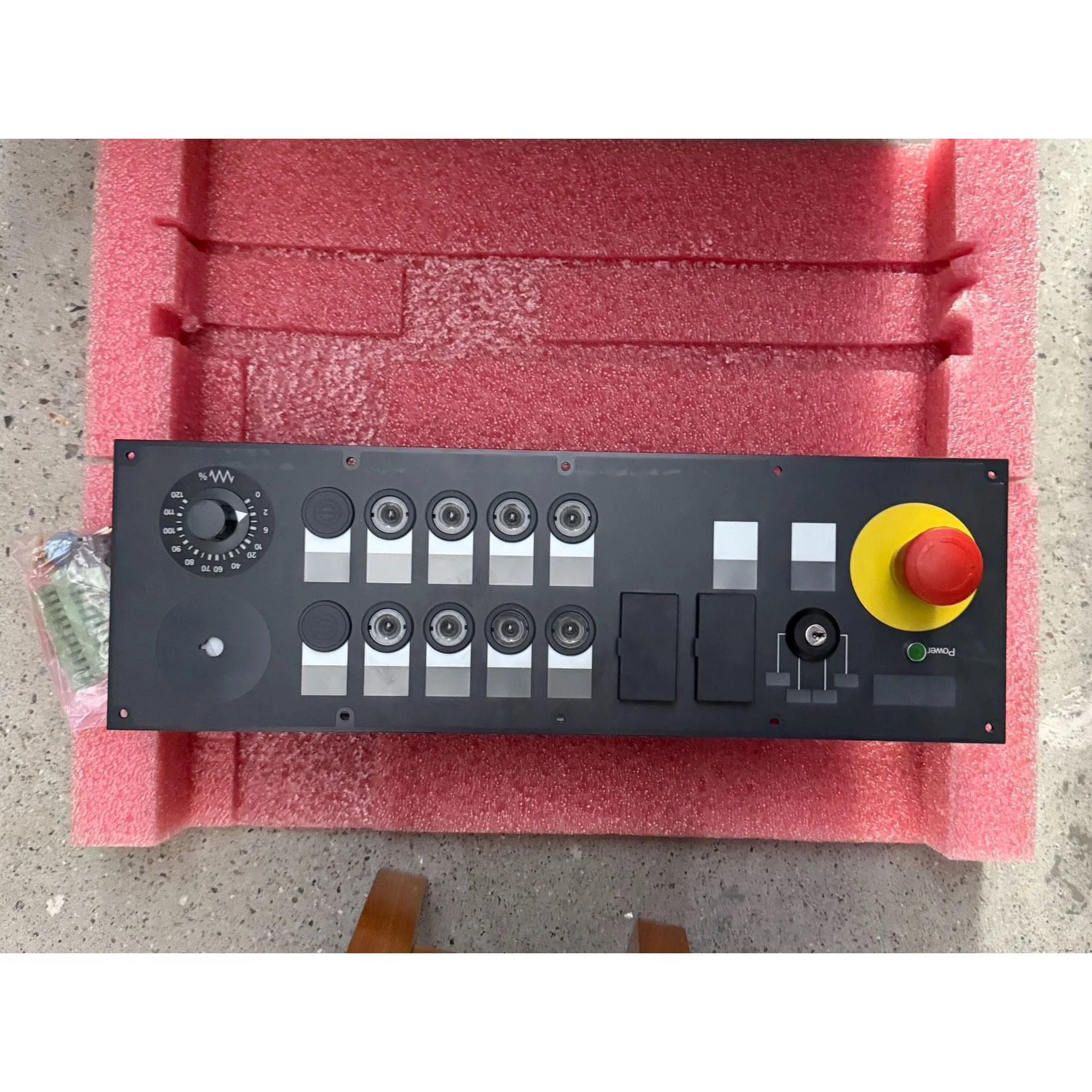 

Панель управления PP031-MC 6FC5203-0AD24-0AA0