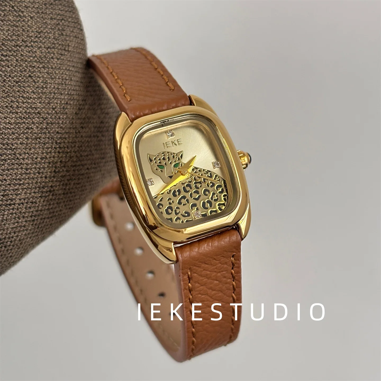 Retro Watch: Leopard Brown Square Wristwatch with Small Subdials Luxurious Women's Quartz Watch The Perfect Gift for Women