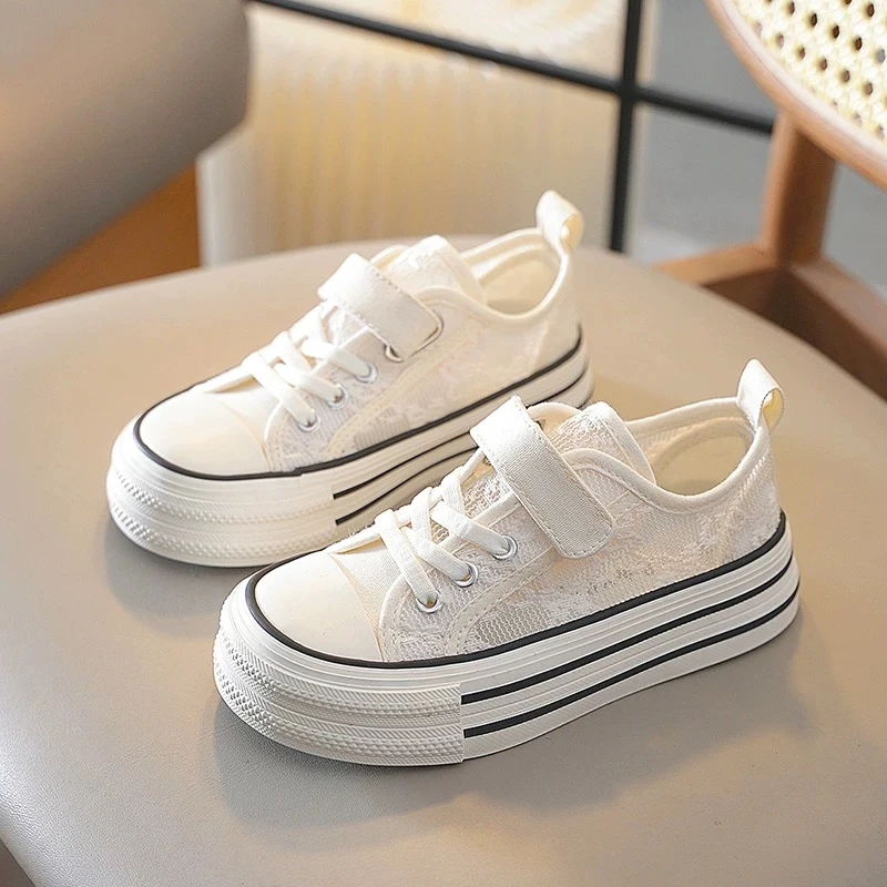 Little Girls Platform Cotton Sneakers 2026 New Spring Kids Embroidered Canvas Shoes Soft Sole Classic Simple Girls School Shoes