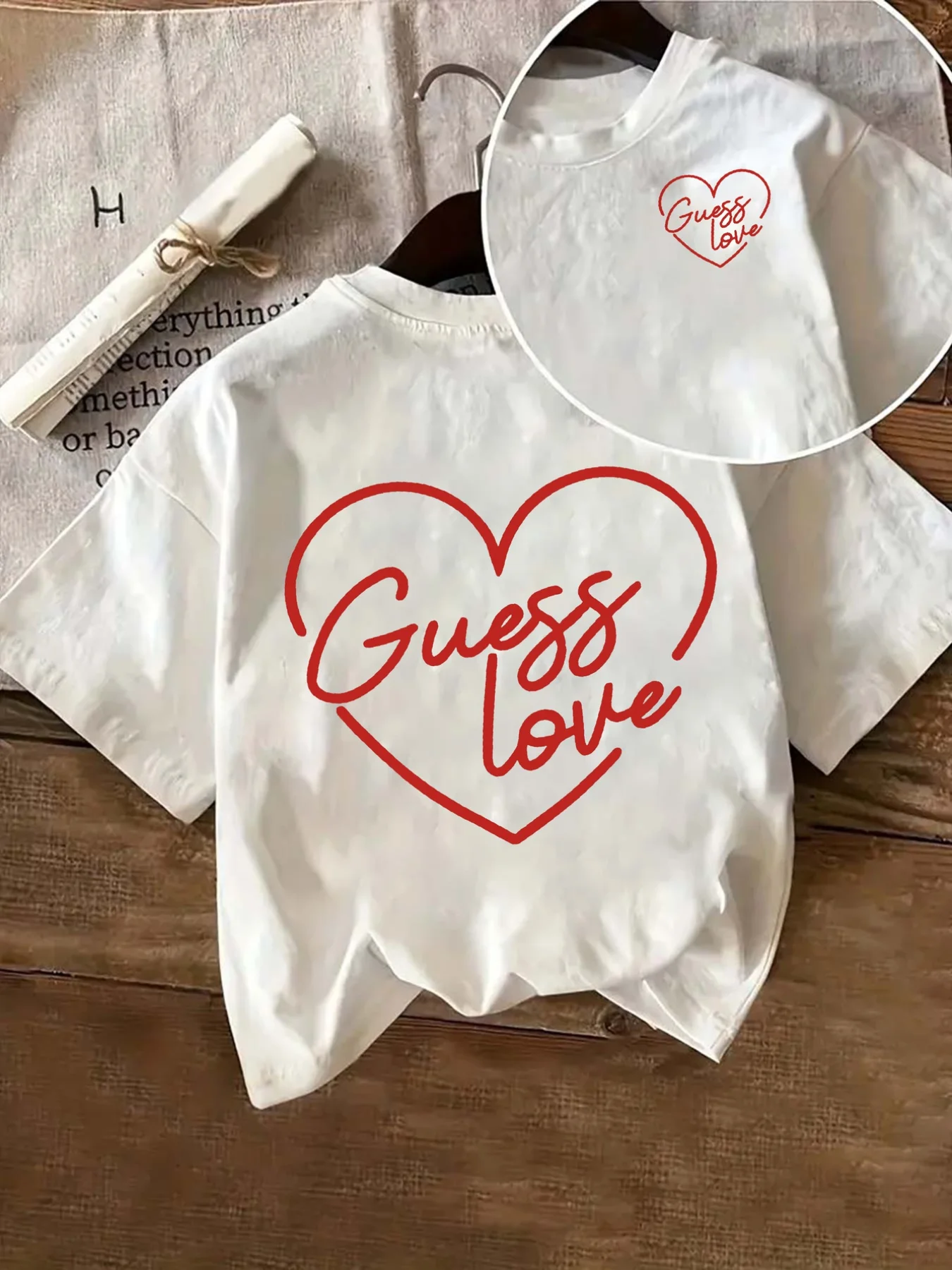 Camiseta gráfica "Guess Love" para mujer, camiseta informal blanca de manga corta con diseño de corazón rojo, ropa de calle Harajuku de manga corta de verano