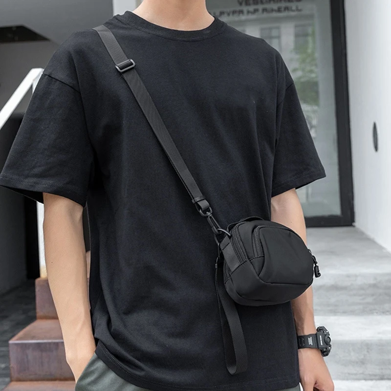 Hot Kf-Men's One Shoulder Messenger Bag Lightweight Casual Men's Bag Portable Sports Small Backpack Mini Mobile Phone Bag