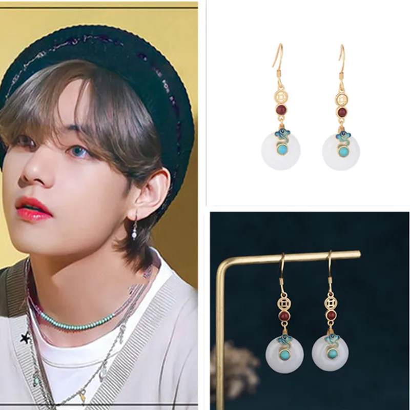 

2022 Hallyu New V Kim Taehyung The Same Earrings Ping An Buckle Xiangyun Enamel Color Women's Jewelry Couples Holiday Gift