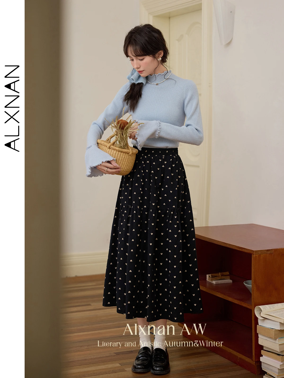 ALXNAN Women Black Skirts All-match A-line High Waist Heart Print Pleated Midi Dress 2024 Winter Bottoms Female Clothing L52621