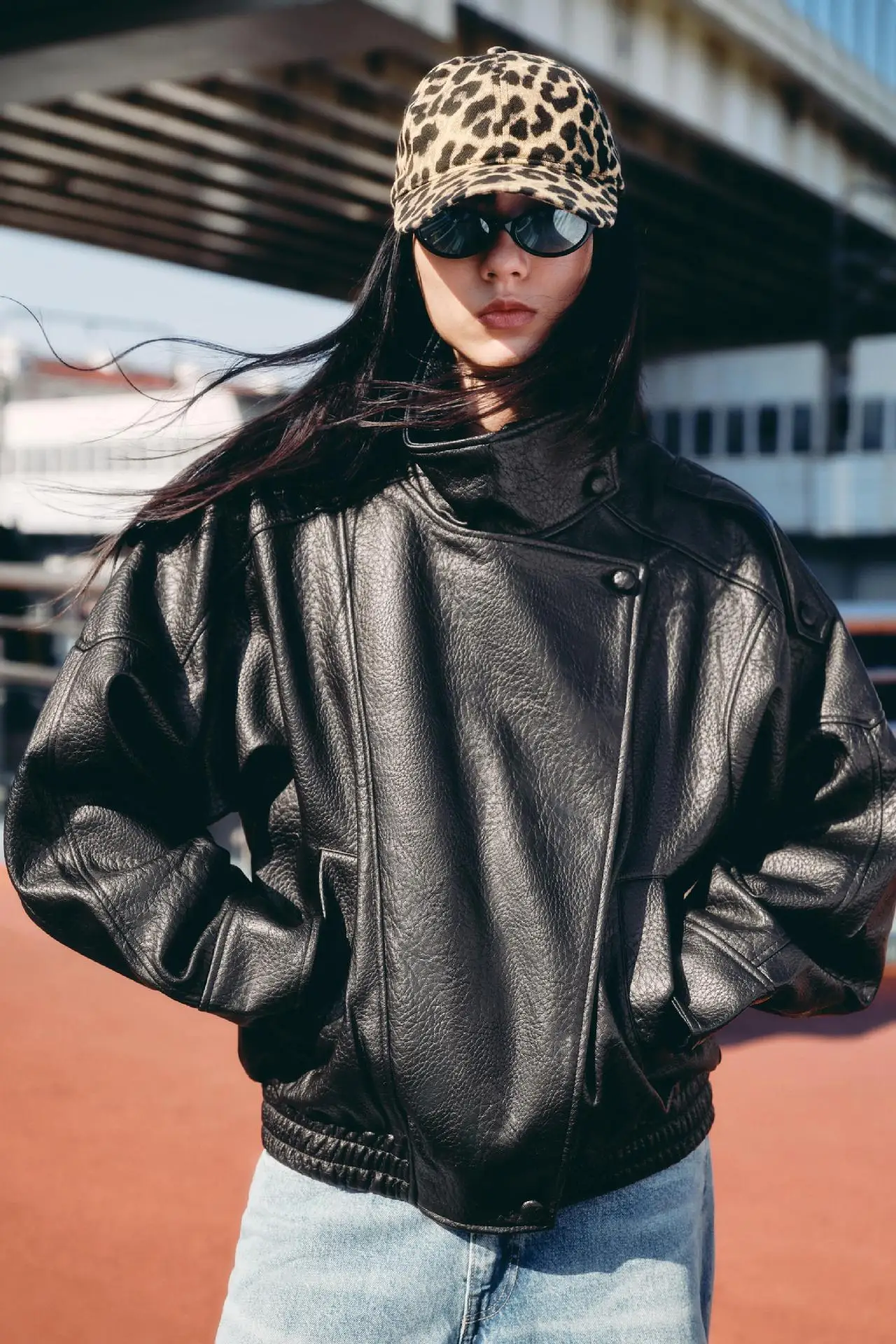 AV Women's Jacket 2026 Autunm New Black Long Sleeve Pebble Faux Leather Jacket Motorcycle Style Personality Fashion