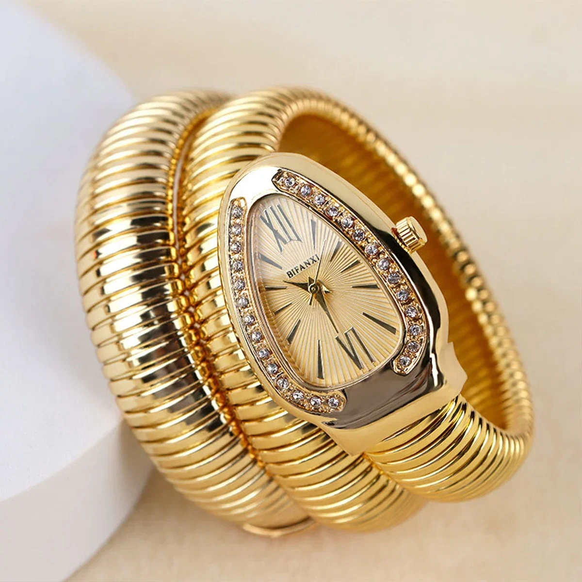 

High Quality Luxury Ladies Serpentine Watch Creative Quartz Bracelet Wristwatch Personality Bracelet Snake Watches