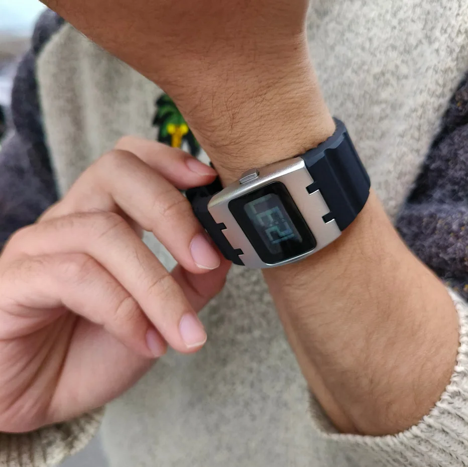 Z8000 الساعات الإلكترونية الرائعة IB DESIGN ساعات معدنية فريدة من نوعها ساعات BENLY الرقمية بأسلوب بسيط