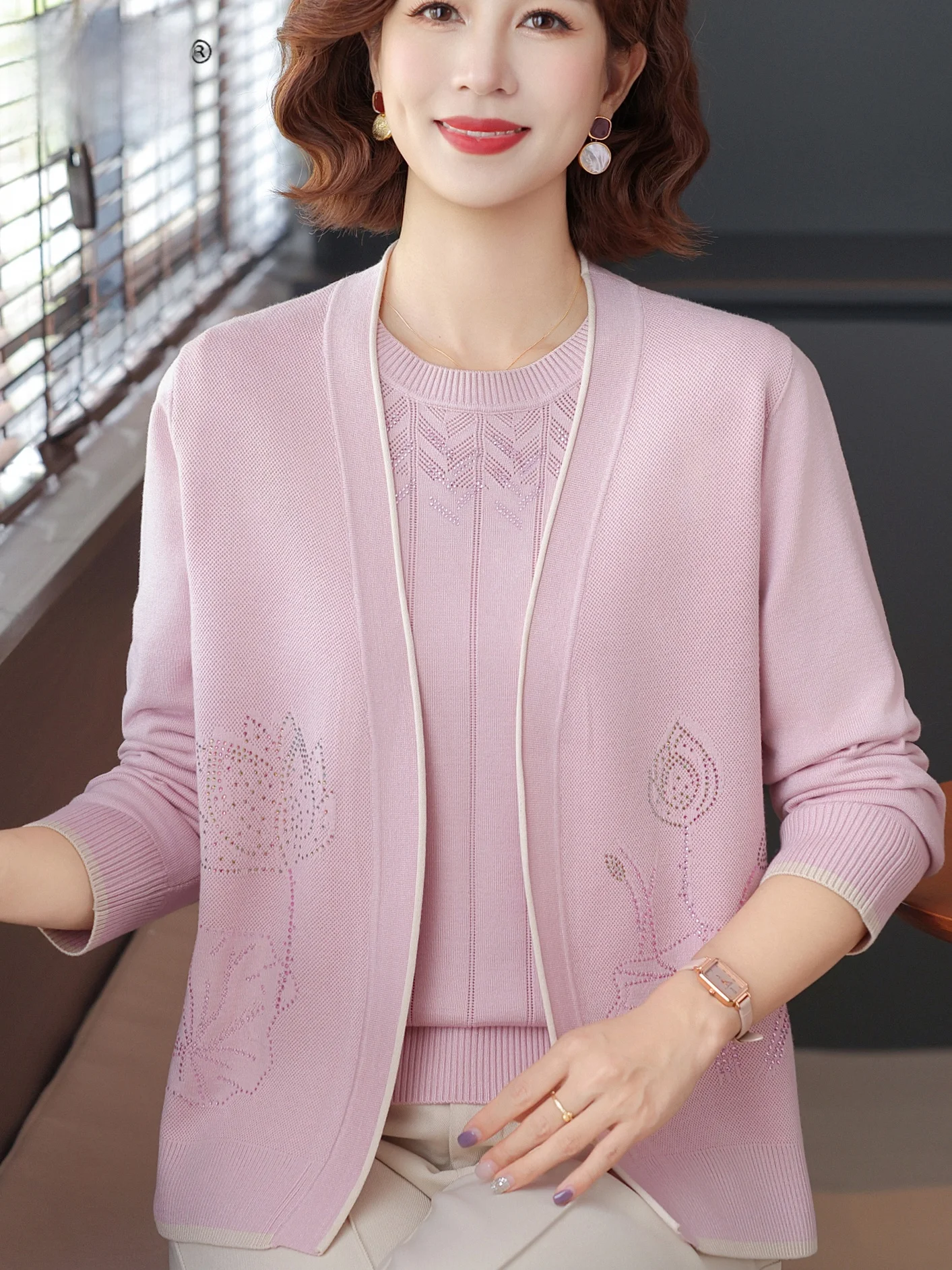 

Faionable Knitted Sweater Set for Older Women Autumn Wear Long Sve Loose Base Layer Top And Bot Thin Sweater