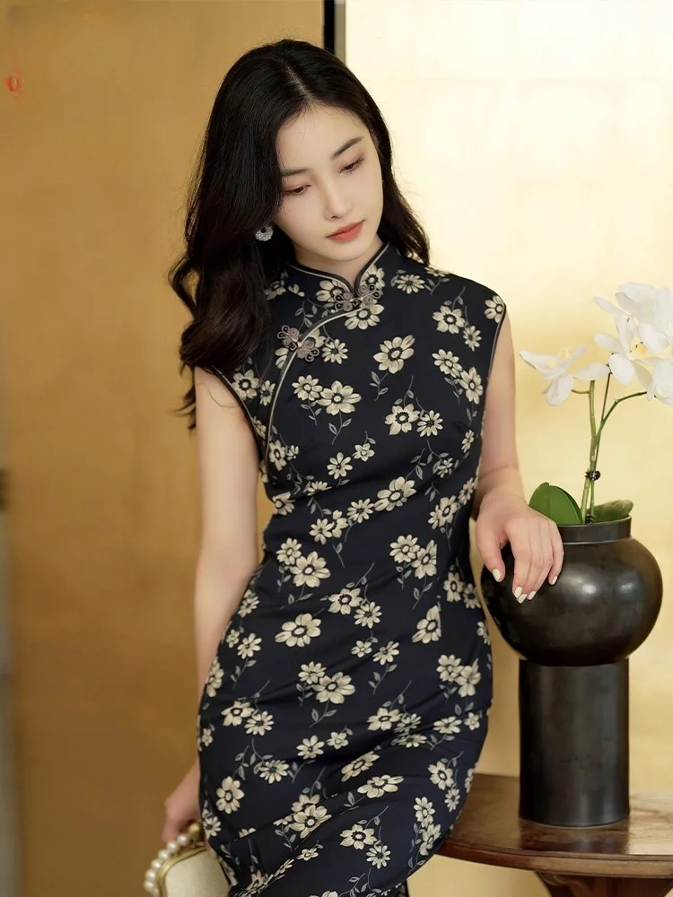 امرأة شيونغسام لطيفة وفنية مع طباعة قماش أزرق جديد #1